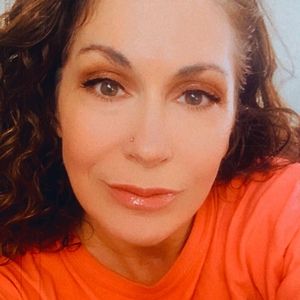 Meet your Posher, Serene